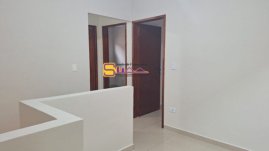 Casa Sobreposta em Condomínio à Venda na Mirim em Praia Grande