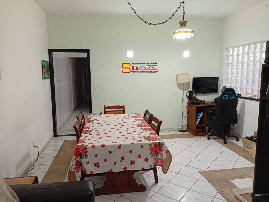 Casa 2 Dormitórios a Venda Vila Tupi em Praia Grande