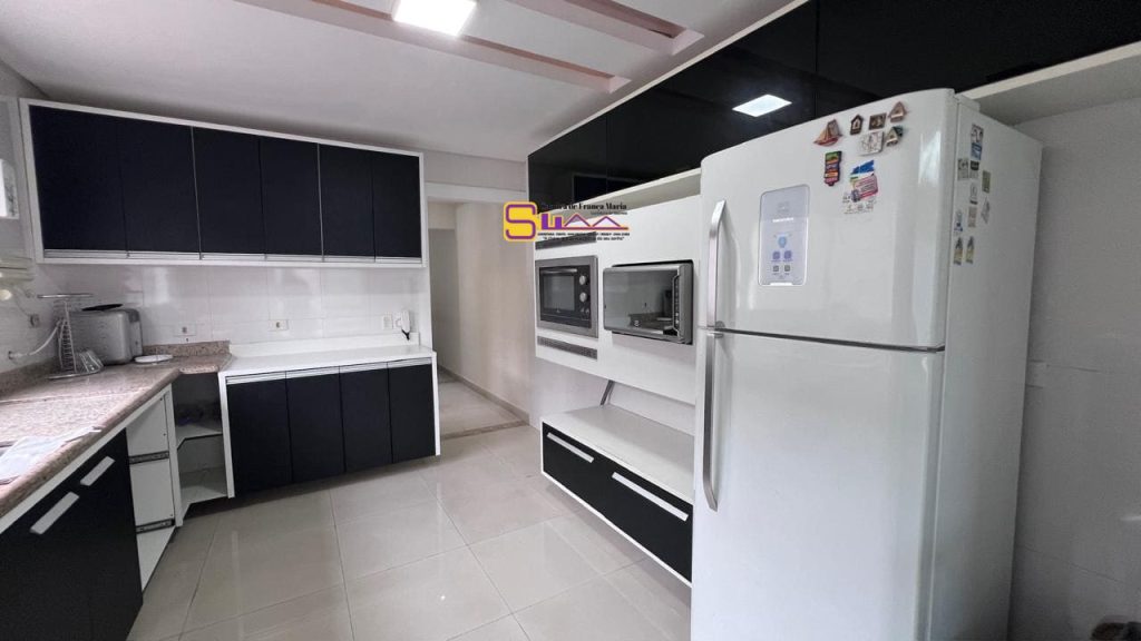 Triplex Sobrado 4 Dormitorios 2 Suites Aluga Caiçara praia Grande
