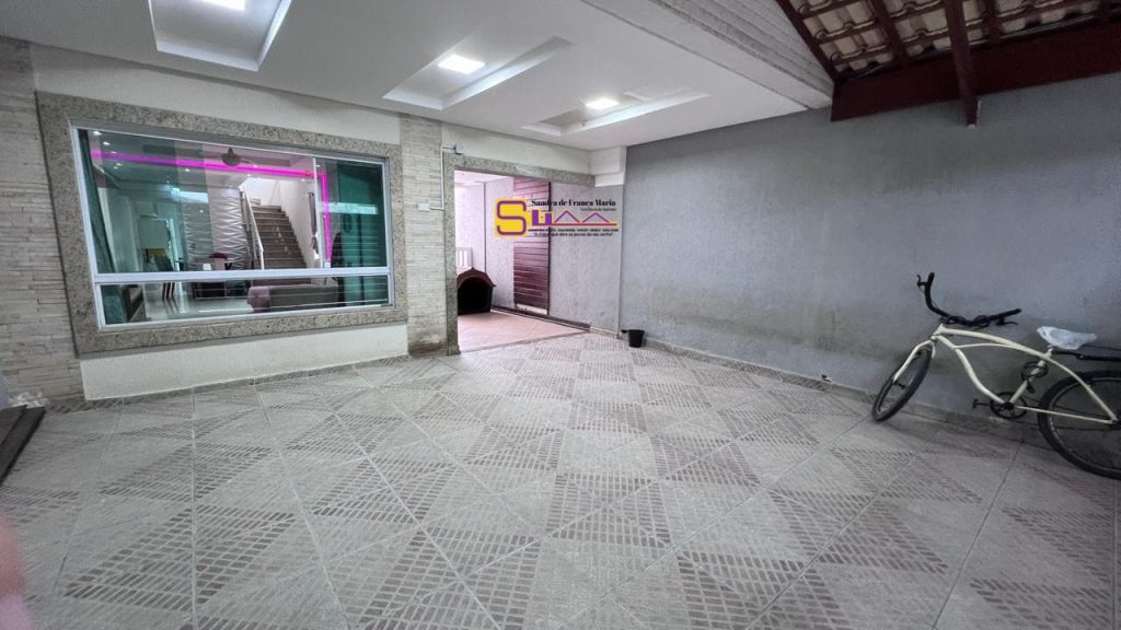 Triplex Sobrado 4 Dormitorios 2 Suites Aluga Caiçara praia Grande