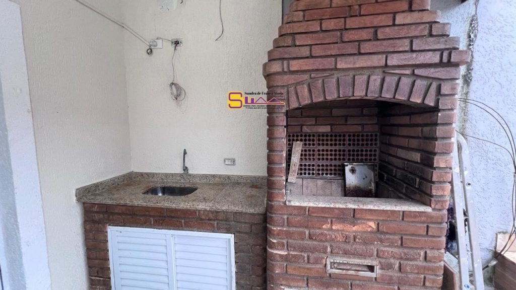 Triplex Sobrado 4 Dormitorios 2 Suites Aluga Caiçara praia Grande