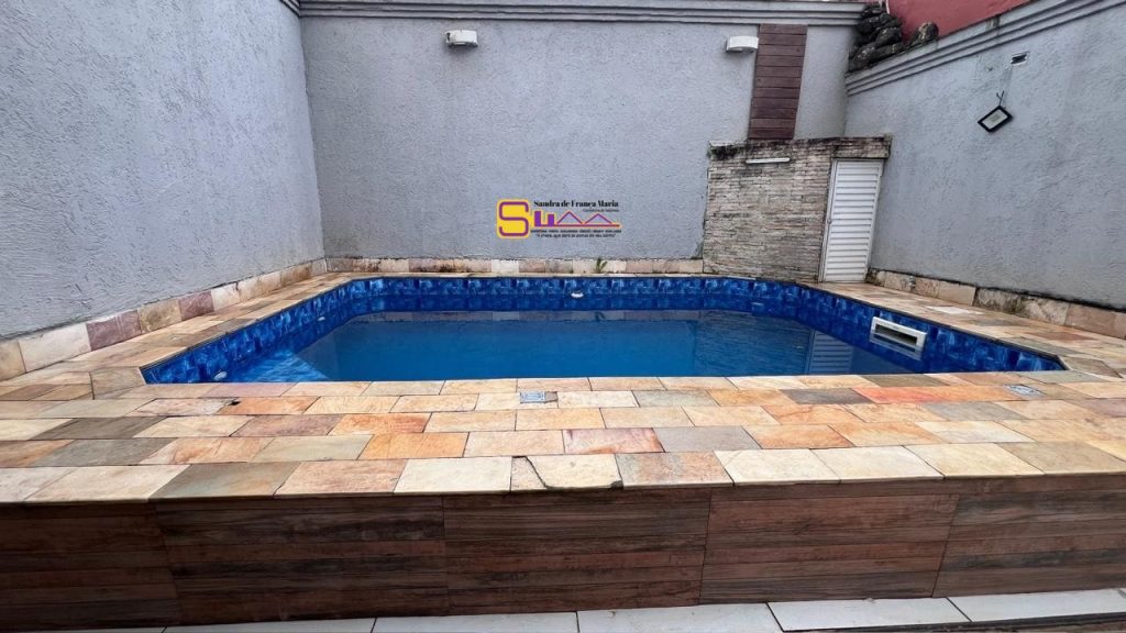 Triplex Sobrado 4 Dormitorios 2 Suites Aluga Caiçara praia Grande