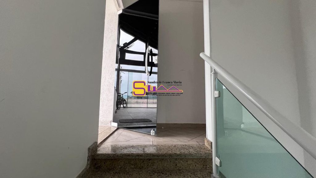 Triplex Sobrado 4 Dormitorios 2 Suites Aluga Caiçara praia Grande